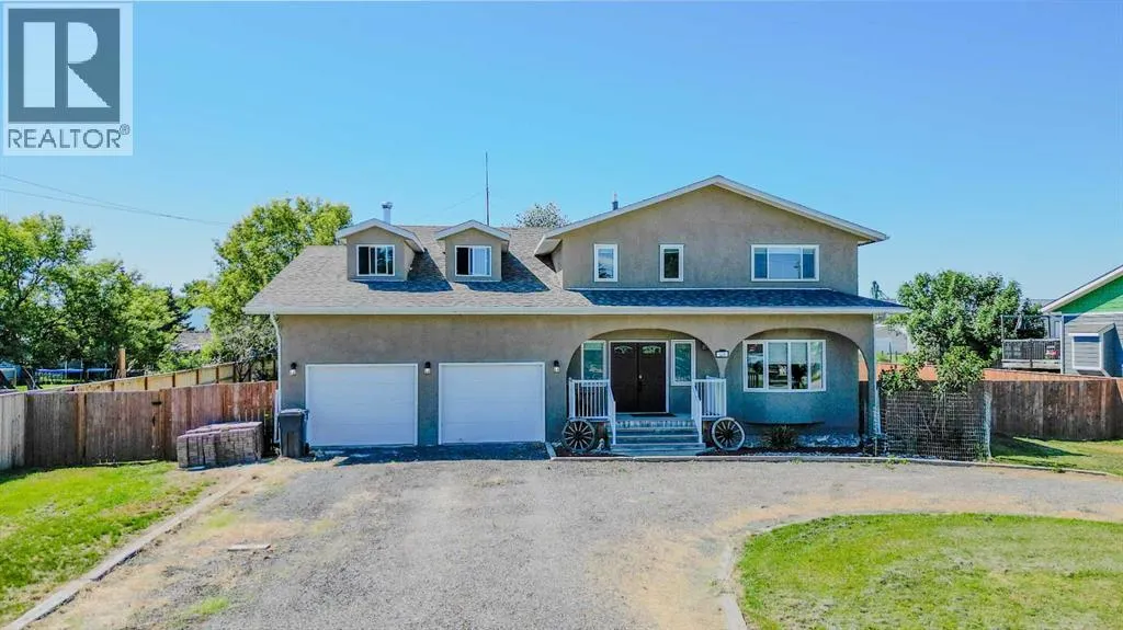 House for rent: 228 Centre Street, Magrath, Alberta T0K 1J0