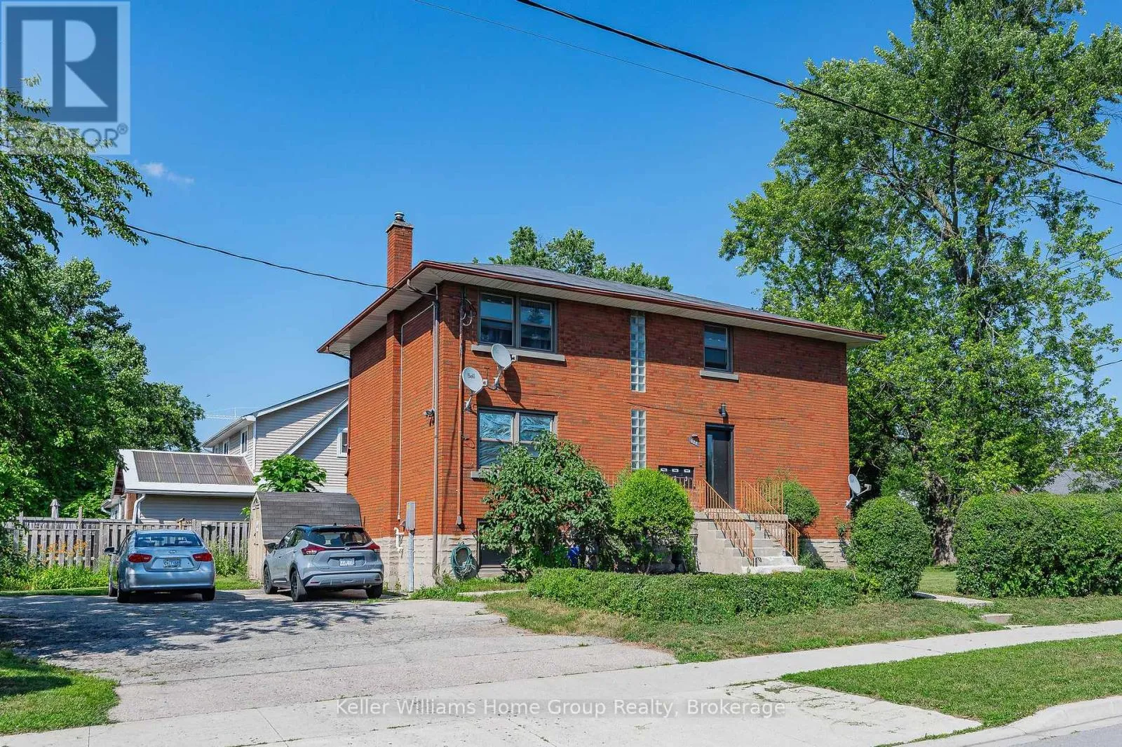 Triplex for rent: 228 Connaught Street, Kitchener, Ontario N2C 1B3