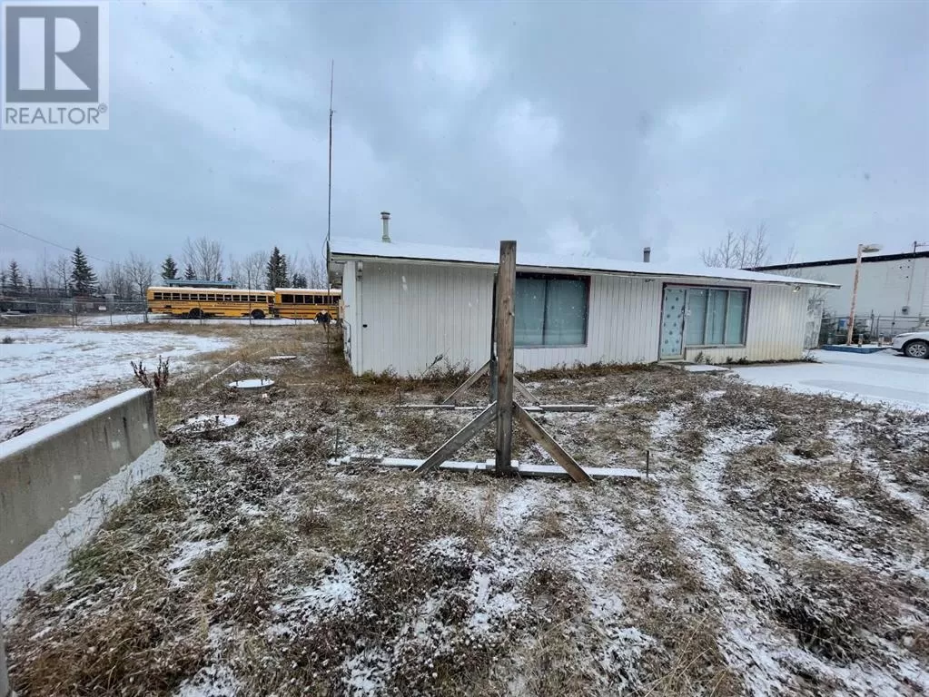 228 Kelley Road, Hinton, Alberta T7V 1H2
