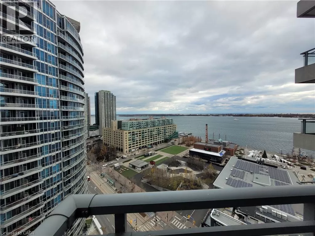 Apartment for rent: 228 Queens Quay W Unit# 2203, Toronto, Ontario M5J 2X1