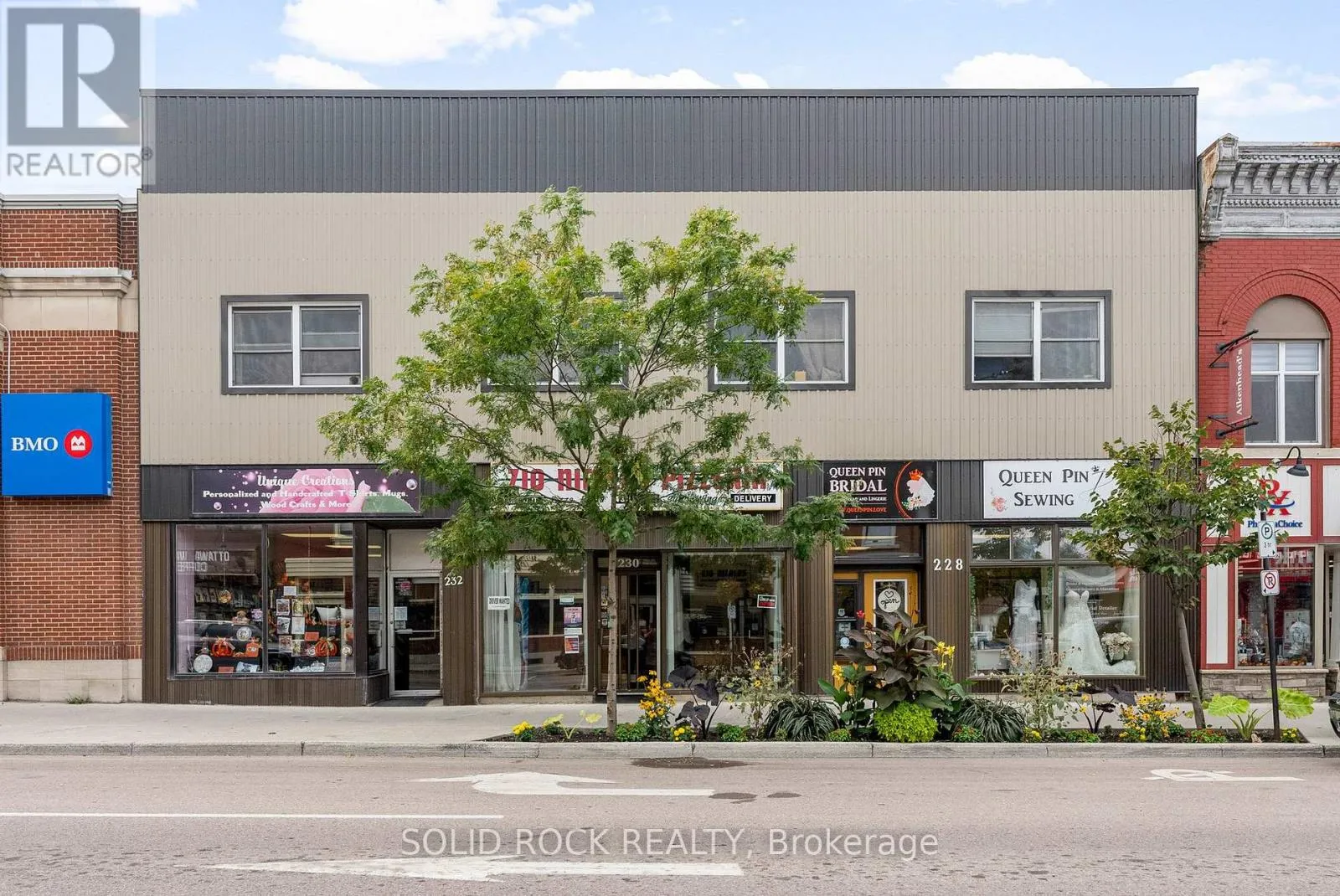 228-232 Raglan Street S, Renfrew, Ontario K7V 1Z6