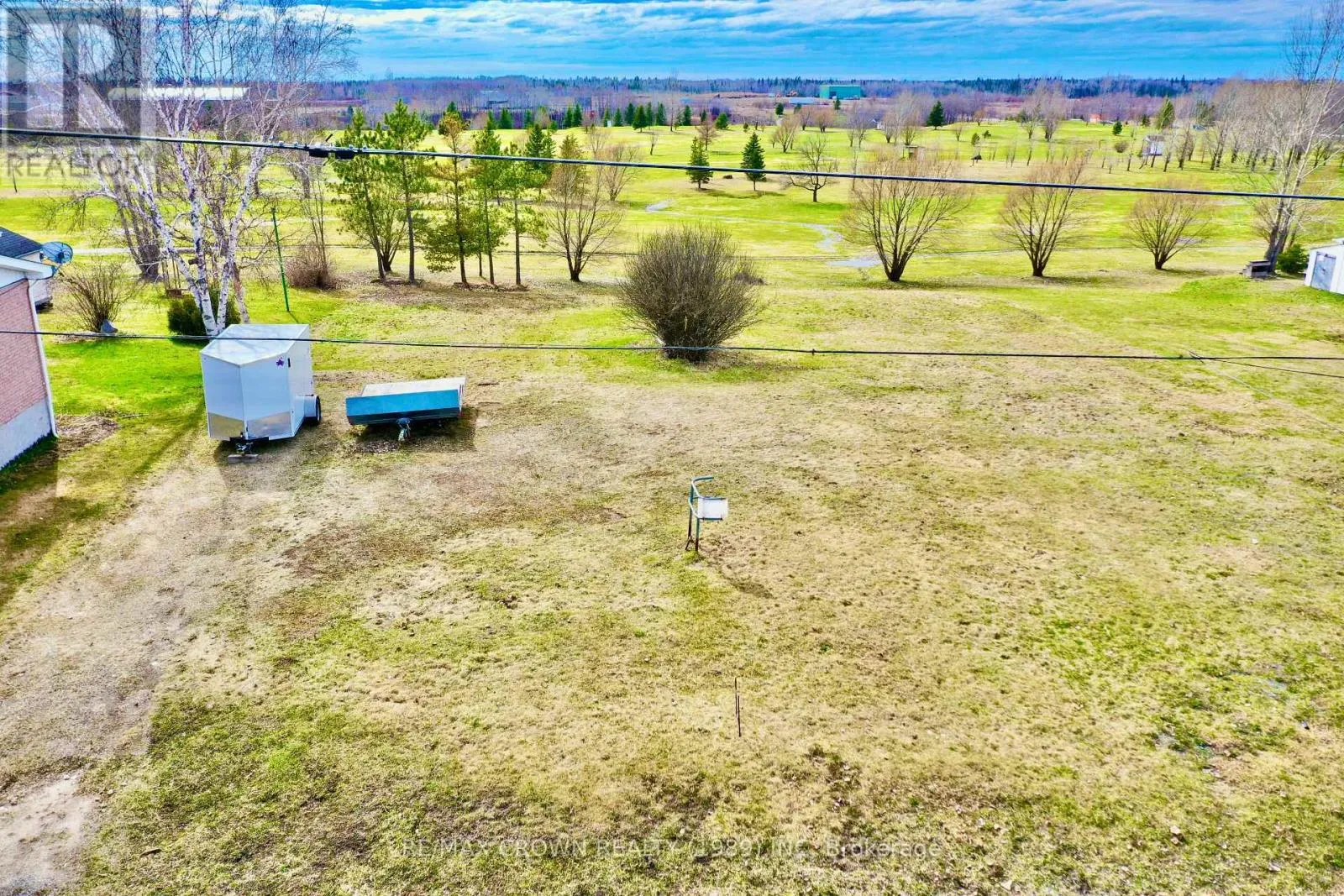 228-232 Ross Road, Smooth Rock Falls, Ontario P0L 2B0