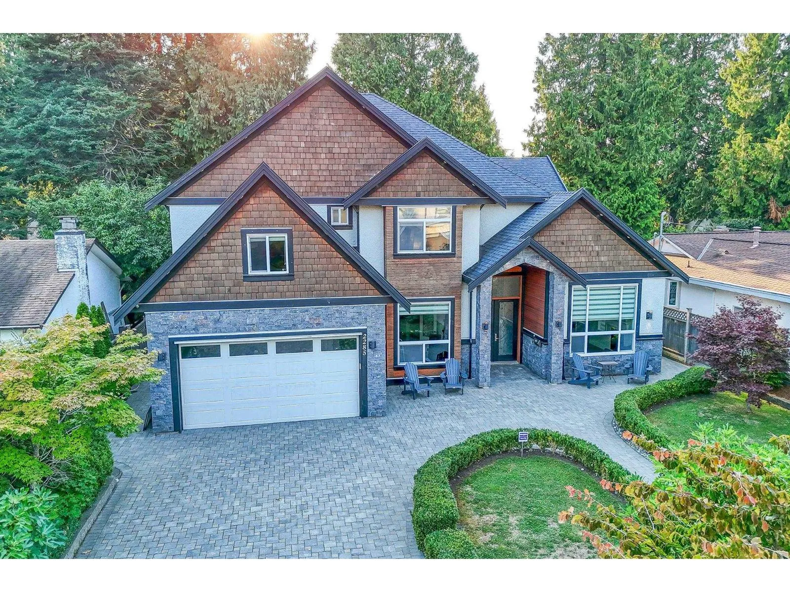 House for rent: 2285 124 Street, Surrey, British Columbia V4A 3M6