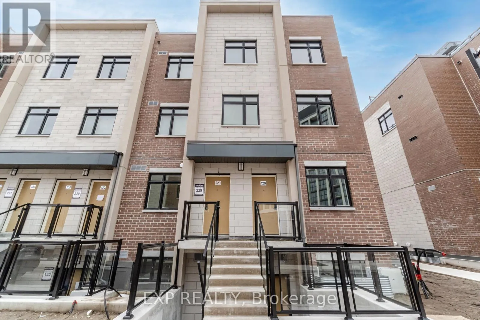 Row / Townhouse for rent: 229 - 1062 Douglas Mccurdy Comm Court, Mississauga, Ontario L5G 0C6