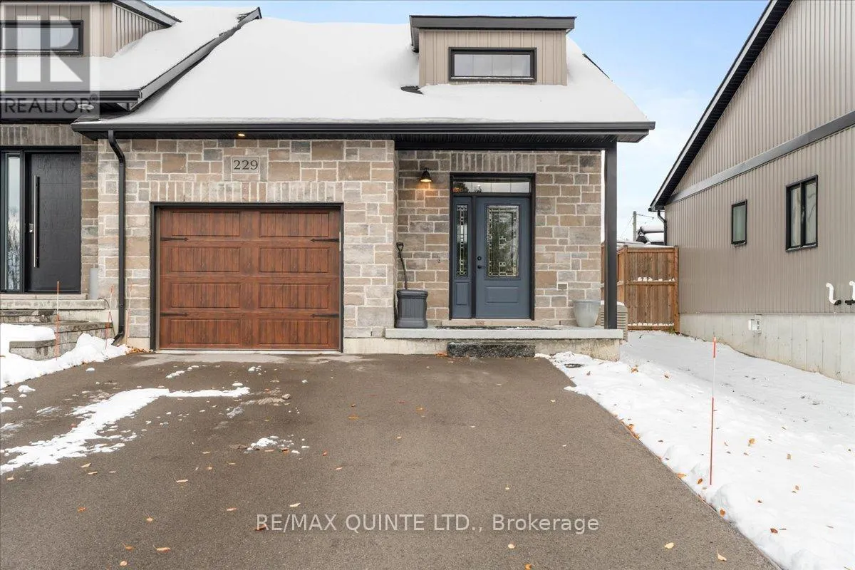 Row / Townhouse for rent: 229 Baker Street, Stirling-Rawdon, Ontario K0K 3E0