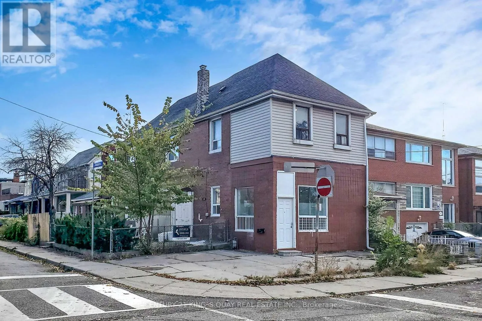 House for rent: 229 Bellwoods Avenue, Toronto, Ontario M6J 2R2