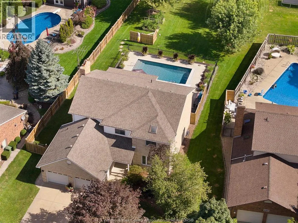 House for rent: 229 Irwin Avenue, Essex, Ontario N8M 2T5