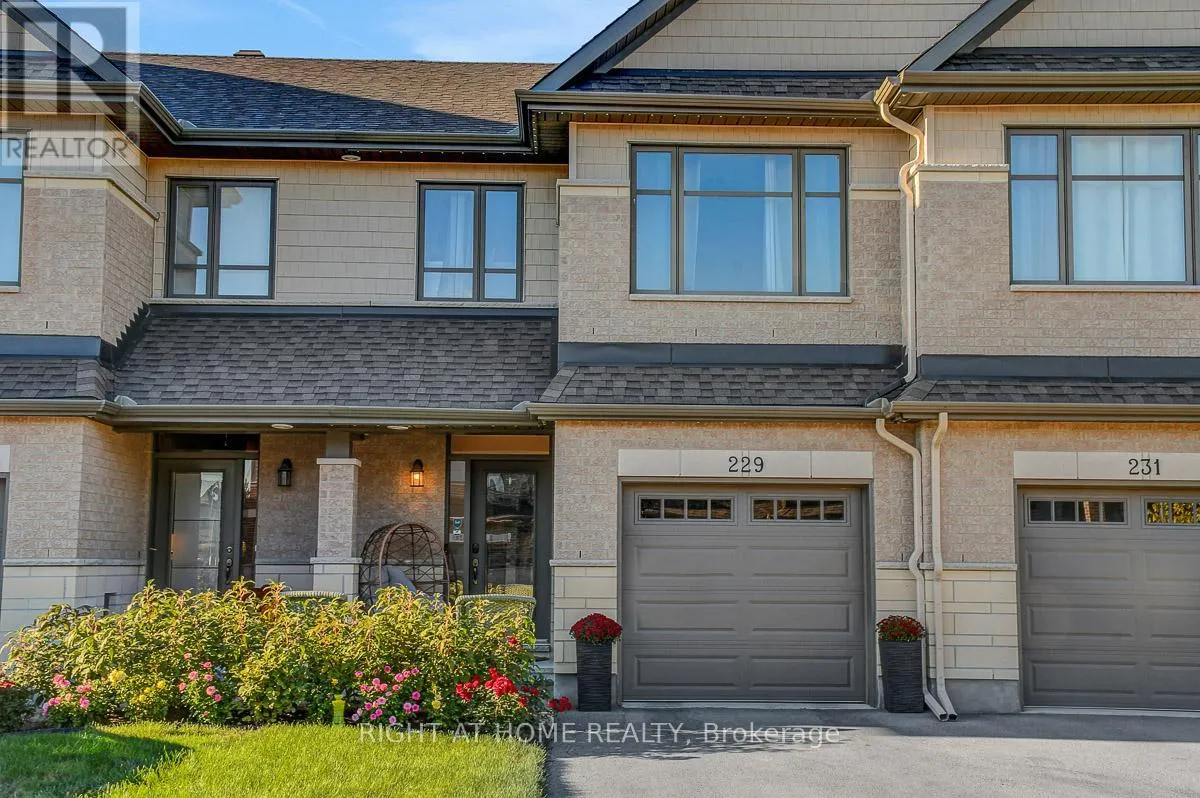 Row / Townhouse for rent: 229 Purchase Crescent, Ottawa, Ontario K2S 2L7