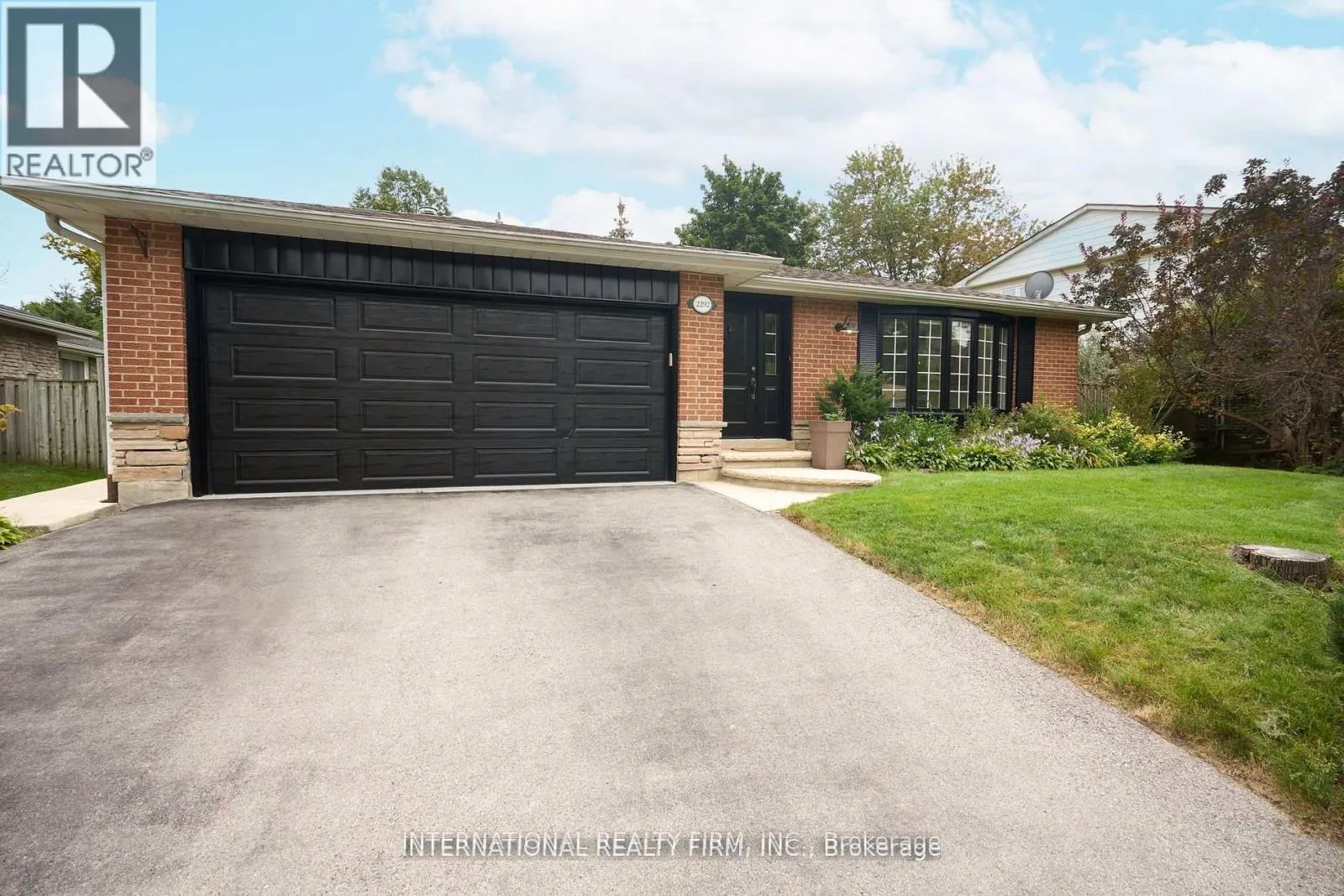 House for rent: 2292 Devon Road, Oakville, Ontario L6J 5R4