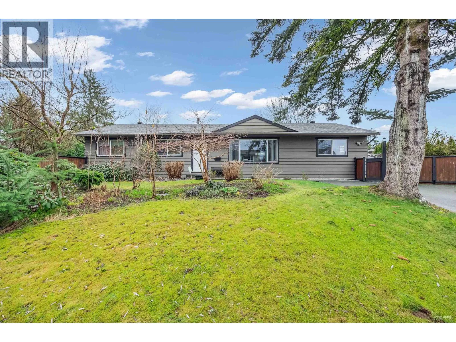 House for rent: 22938 Fuller Avenue, Maple Ridge, British Columbia V2X 3C5