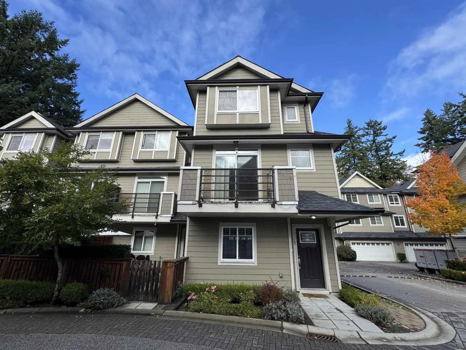 Row / Townhouse for rent: 23 14285 64 Avenue, Surrey, British Columbia V3W 1Z2