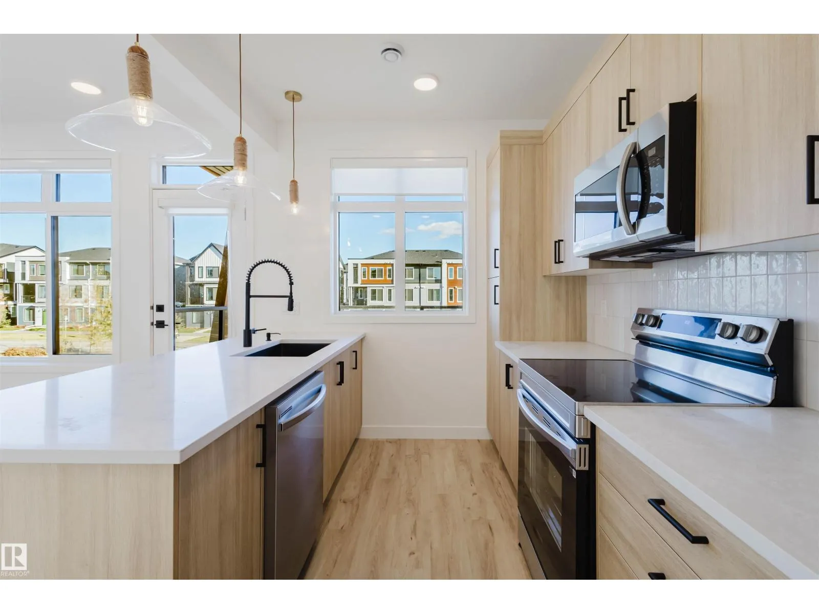 Row / Townhouse for rent: #23 16231 19 Av Sw, Edmonton, Alberta T6W 5C6