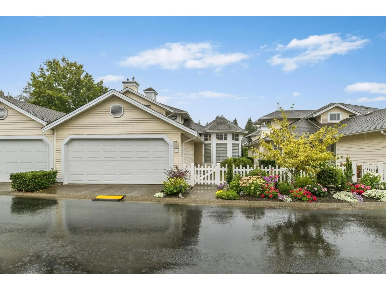 Row / Townhouse for rent: 23 9208 208 Street, Langley, British Columbia V1M 2M9