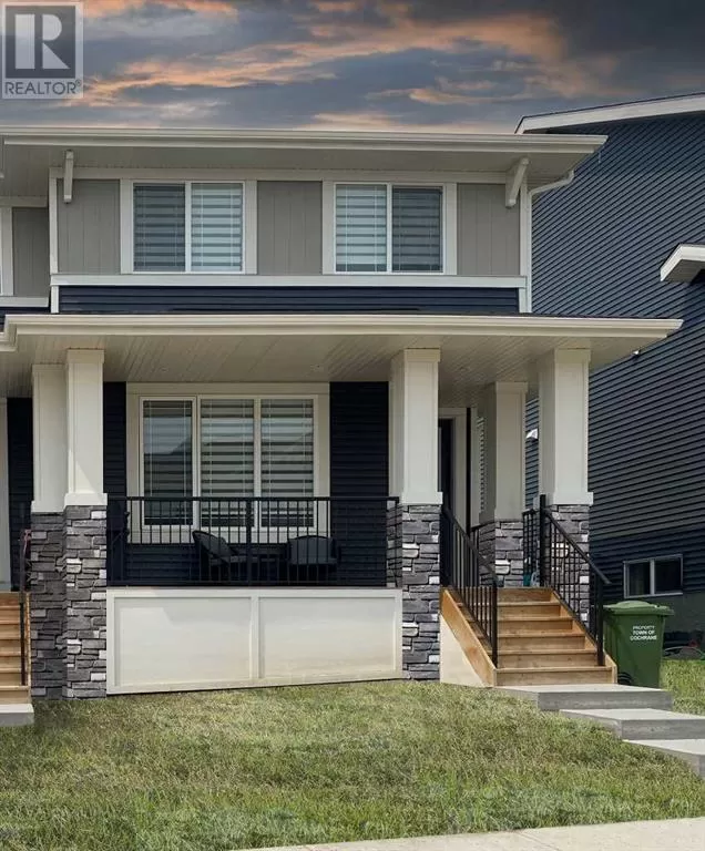 Duplex for rent: 23 Agate Road, Cochrane, Alberta T4C 3B9