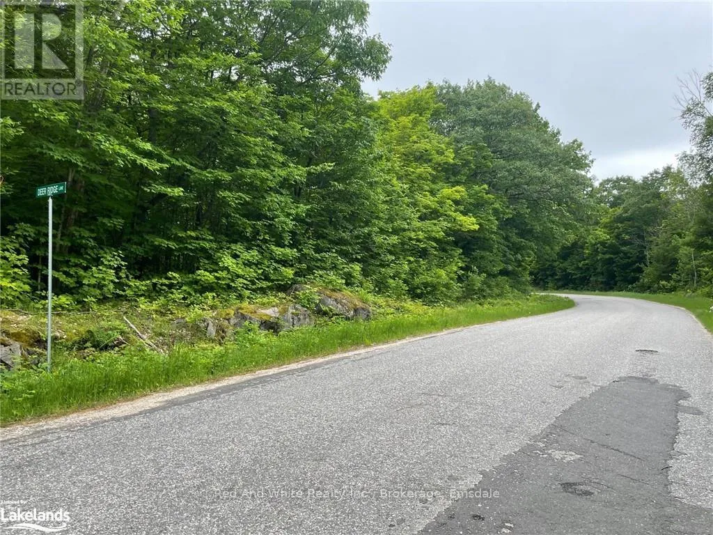 23 Ahmic Lake Road, Magnetawan, Ontario P0A 1A0