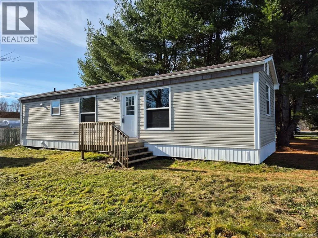 Manufactured Home for rent: 23 Currie Crescent, Waasis, New Brunswick E3B 7H3