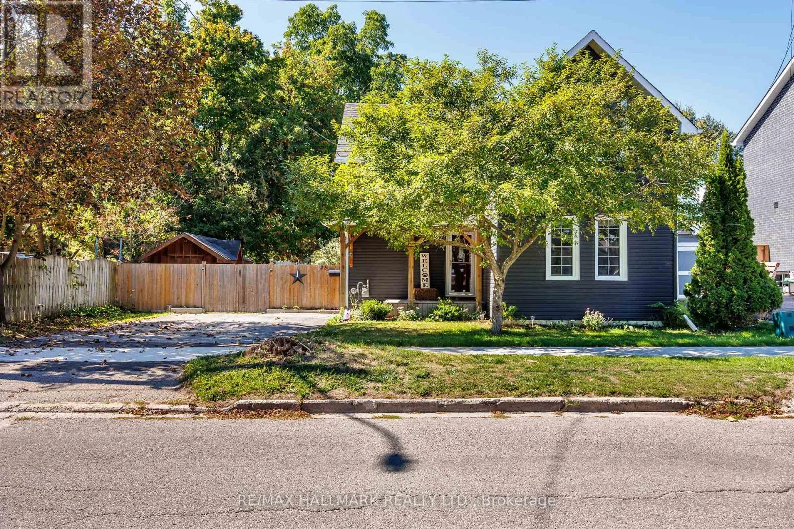 House for rent: 23 Douglas Street, Orillia, Ontario L3V 5Y3