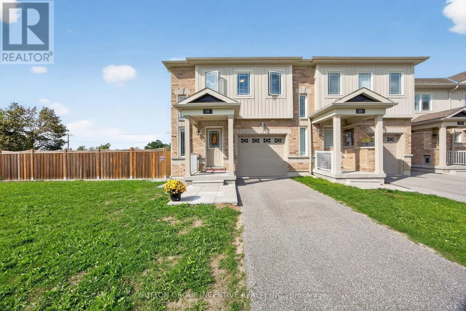 Row / Townhouse for rent: 23 Frank's Way, Barrie, Ontario L4N 3J1