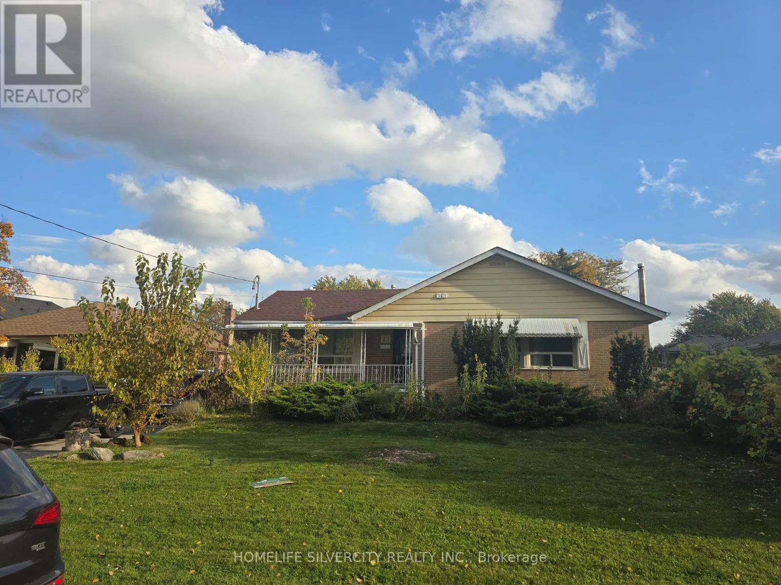 House for rent: 23 Maldaver Avenue, Mississauga, Ontario L5M 1W4