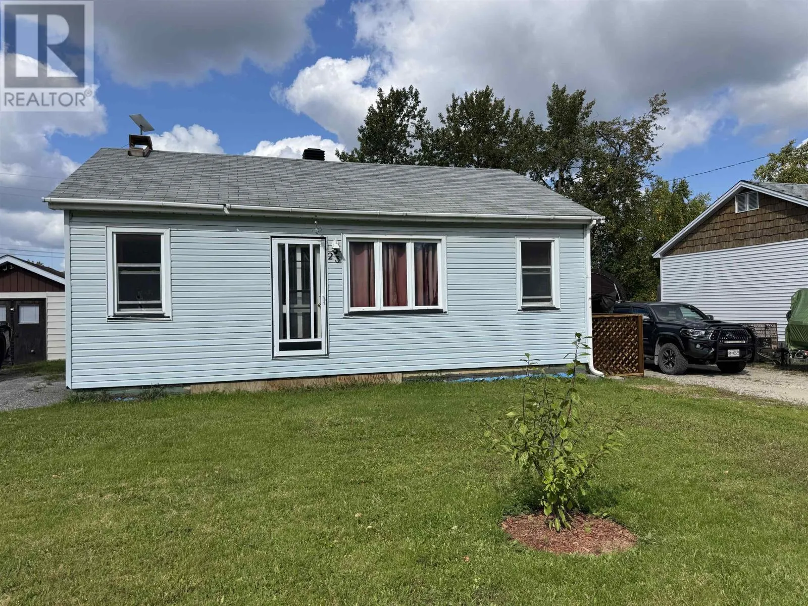 23 Manitou Road W, Manitouwadge, Ontario P0T 2C0