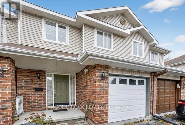 Row / Townhouse for rent: 23 Oriska Way N, Ottawa, Ontario K2J 4N7