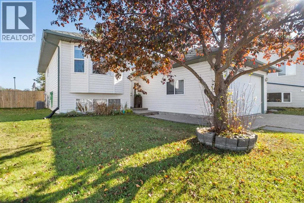 House for rent: 23 Patterson Place, Whitecourt, Alberta T7S 1W5