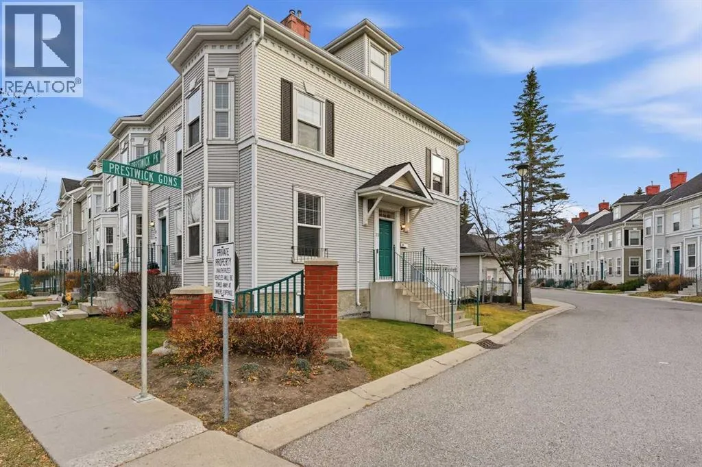 Row / Townhouse for rent: 23 Prestwick Park Se, Calgary, Alberta T2Z 3V3