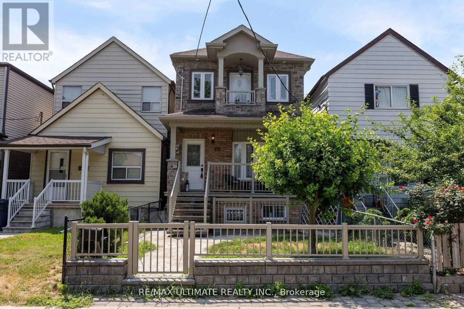 House for rent: 23 Seneca Avenue, Toronto, Ontario M6N 2G7