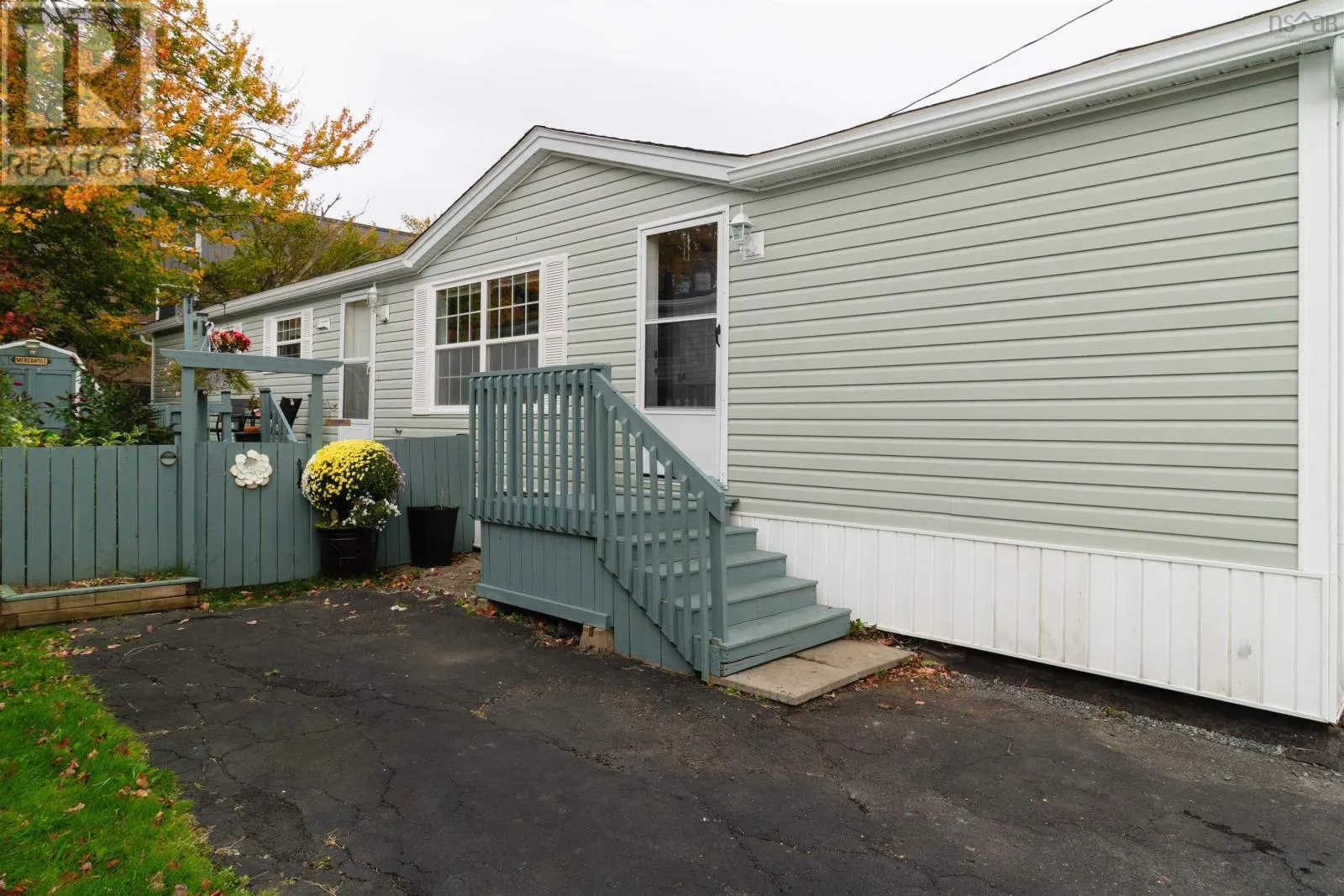 Mobile Home for rent: 23 Shamrock Drive, Halifax, Nova Scotia B3M 3A5