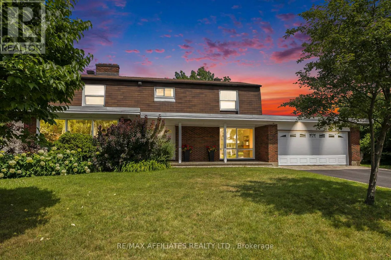 House for rent: 23 Sioux Crescent, Ottawa, Ontario K2H 7E4