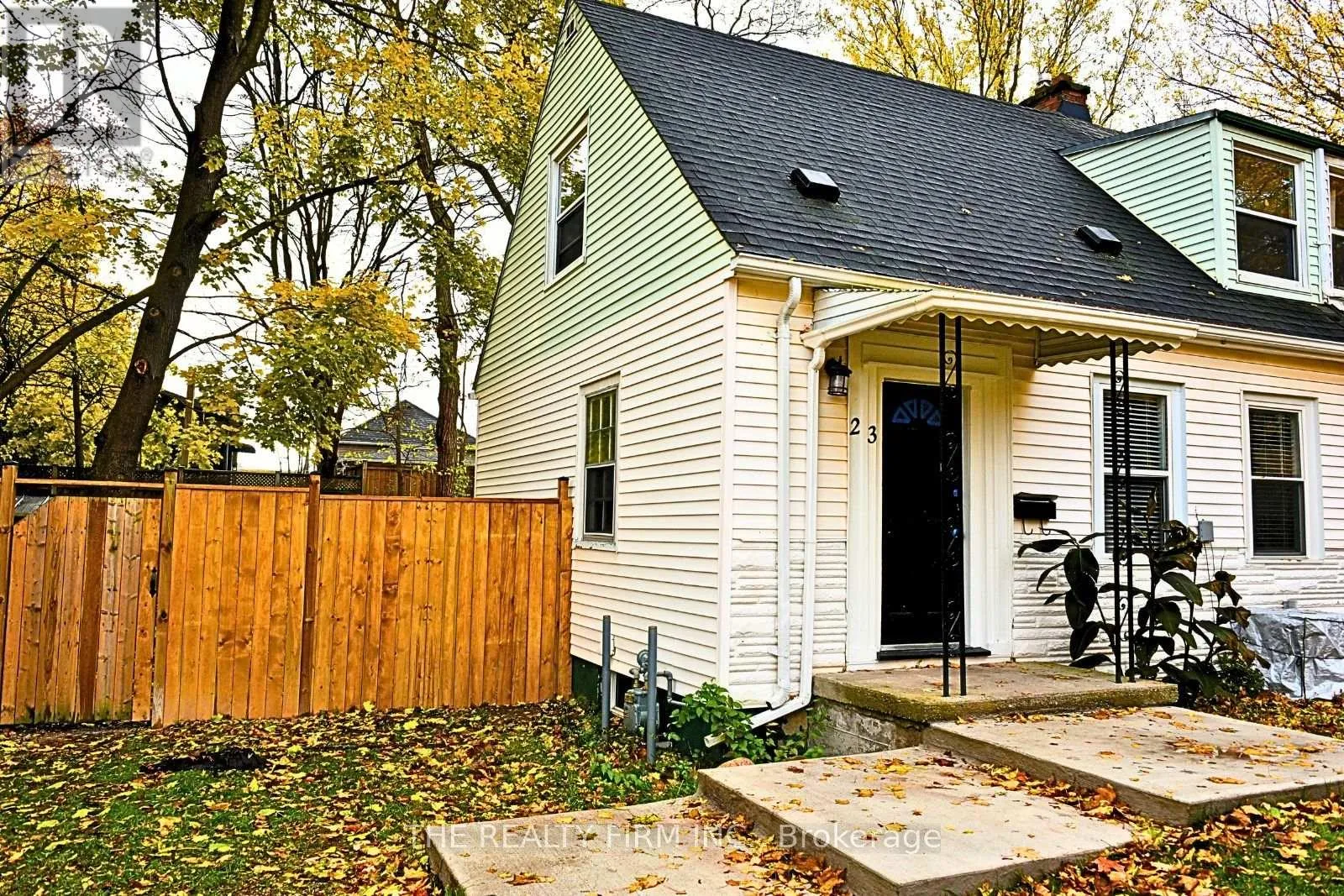 House for rent: 23 Watling Street, London East, Ontario N5Y 3N4