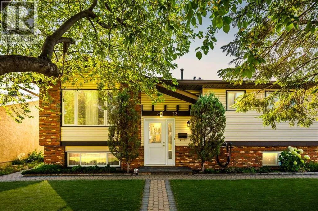 House for rent: 23 Whitlock Close Ne, Calgary, Alberta T1Y 4X2