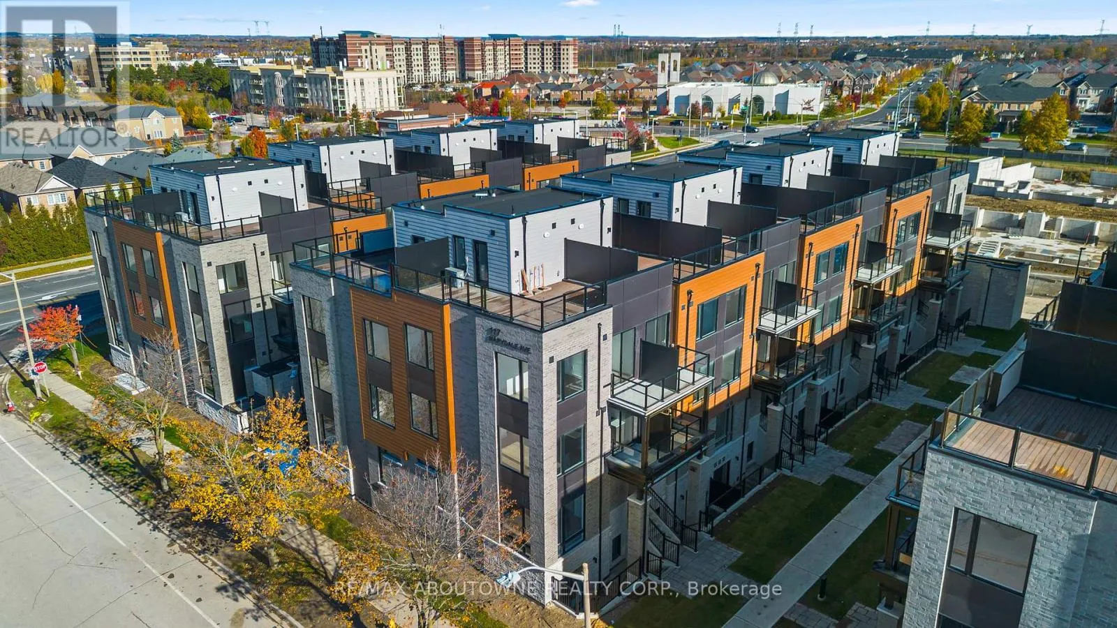 Row / Townhouse for rent: 230 - 117 Maydale Avenue, Markham, Ontario L3S 3R7