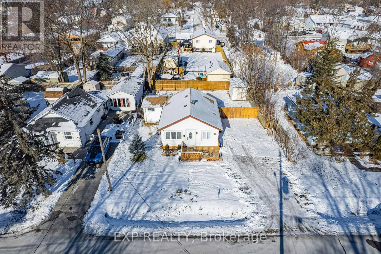 House for rent: 230 Pine Beach Drive, Georgina, Ontario L4P 2V5