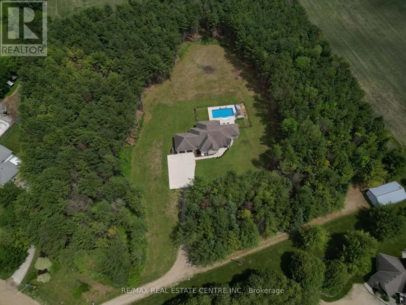 House for rent: 230 South Water Street, Wellington North, Ontario N0G 2L3