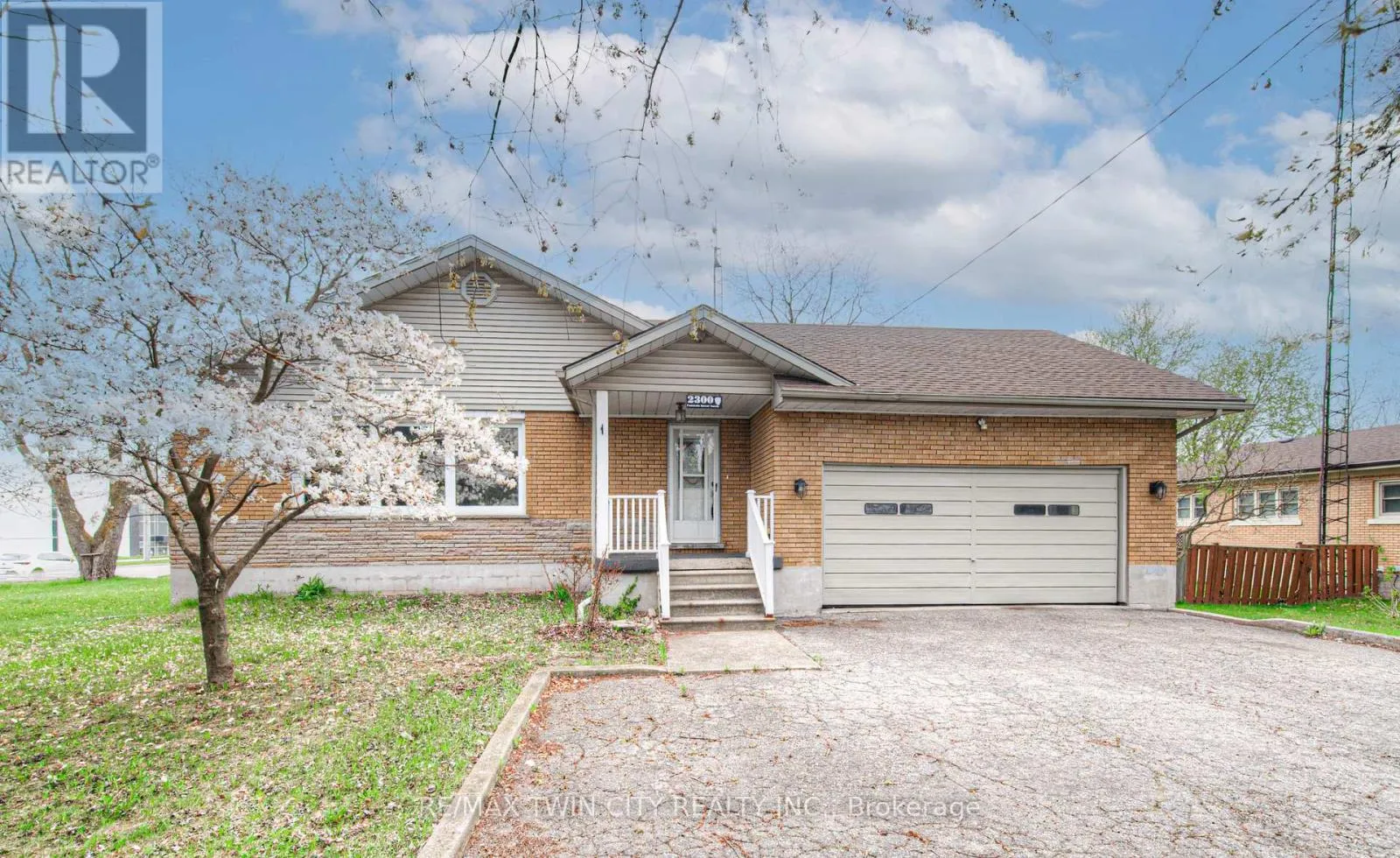 House for rent: 2300 Fountain Street N, Cambridge, Ontario N3H 4R7