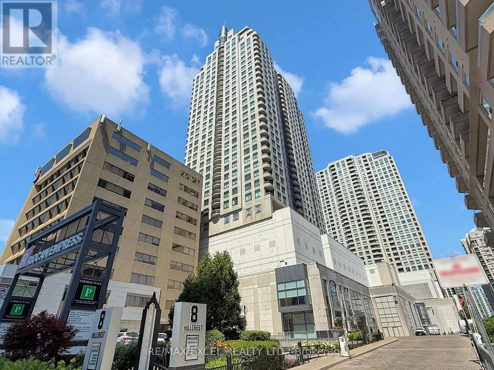 Apartment for rent: 2302 - 8 Hillcrest Avenue, Toronto, Ontario M2N 3N5