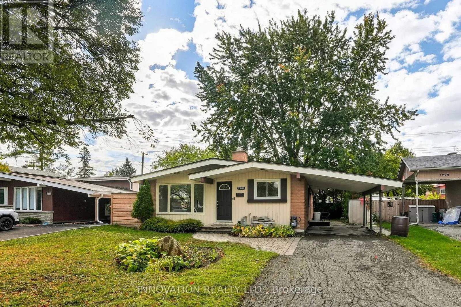 House for rent: 2302 Horton Street, Ottawa, Ontario K1G 3E8