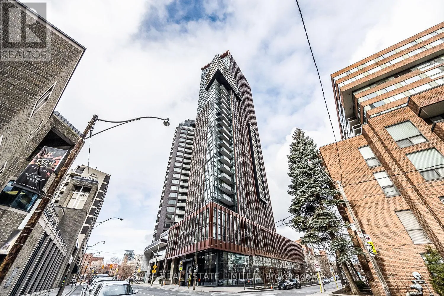 Apartment for rent: 2303 - 32 Davenport Road, Toronto, Ontario M5R 0B5