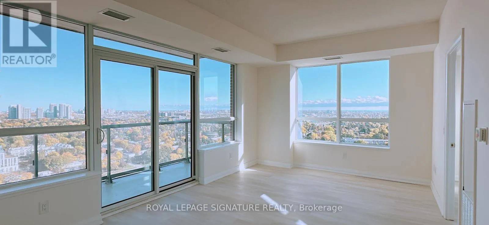 Apartment for rent: 2307 - 3260 Sheppard Avenue E, Toronto, Ontario M1T 3K3