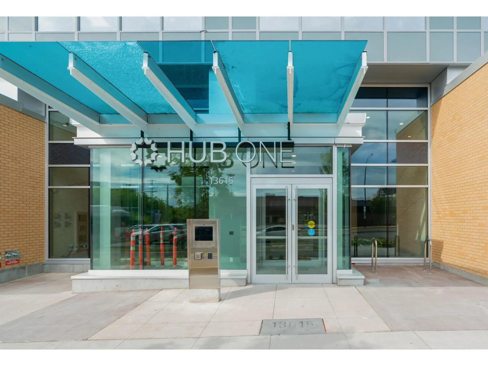 Apartment for rent: 2308 13615 Fraser Highway, Surrey, British Columbia V3T 0P7