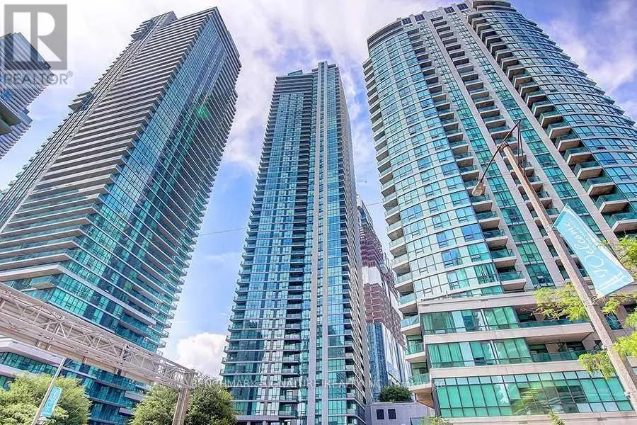 Apartment for rent: 2308 - 33 Bay Street, Toronto, Ontario M5J 2Z3