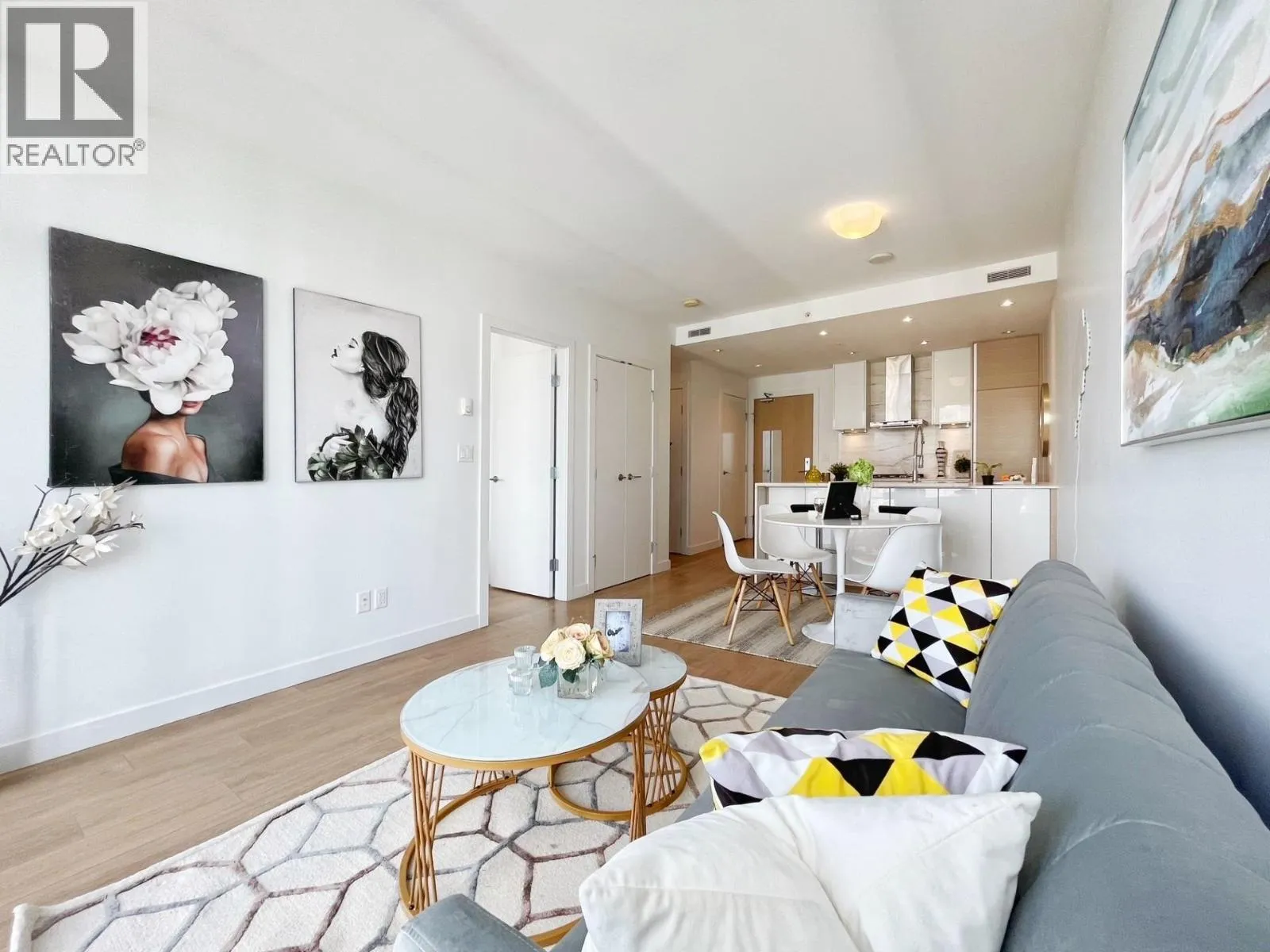 Apartment for rent: 2308 6098 Station Street, Burnaby, British Columbia V5H 0H4