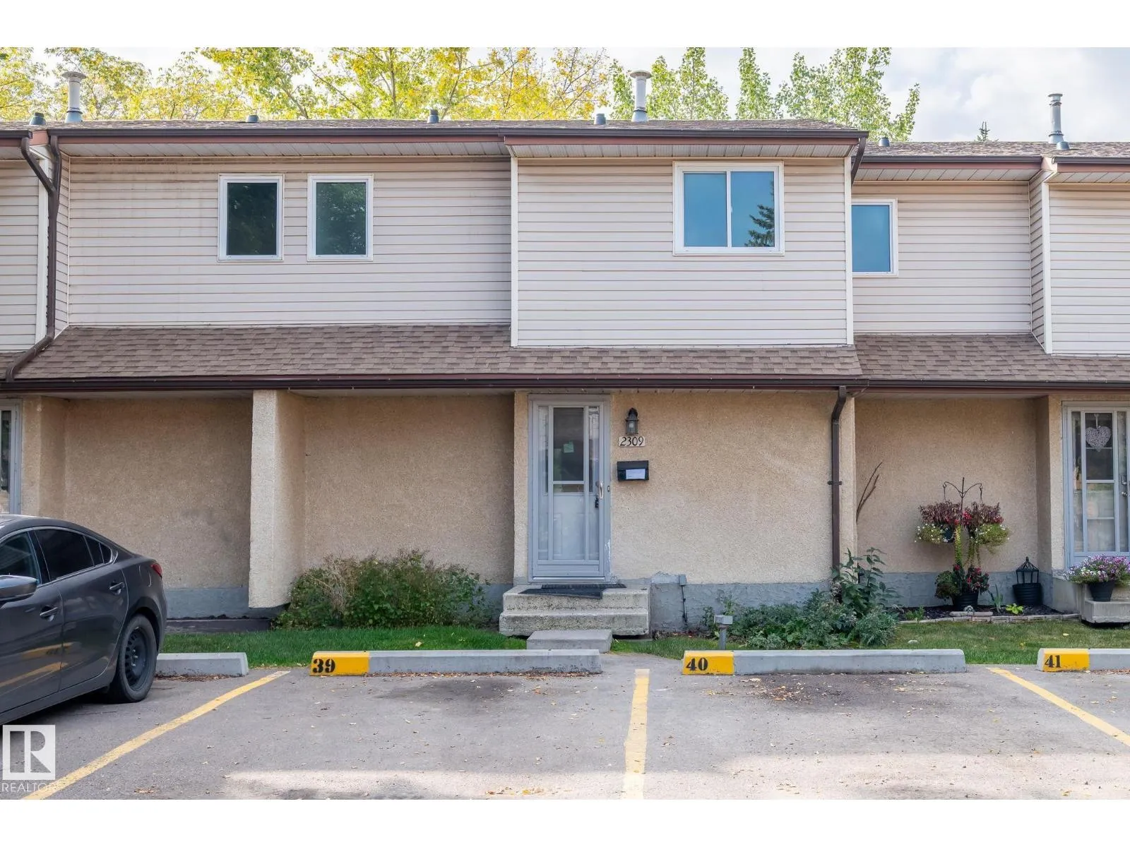 Row / Townhouse for rent: 2309 85 St Nw, Edmonton, Alberta T6K 3H1