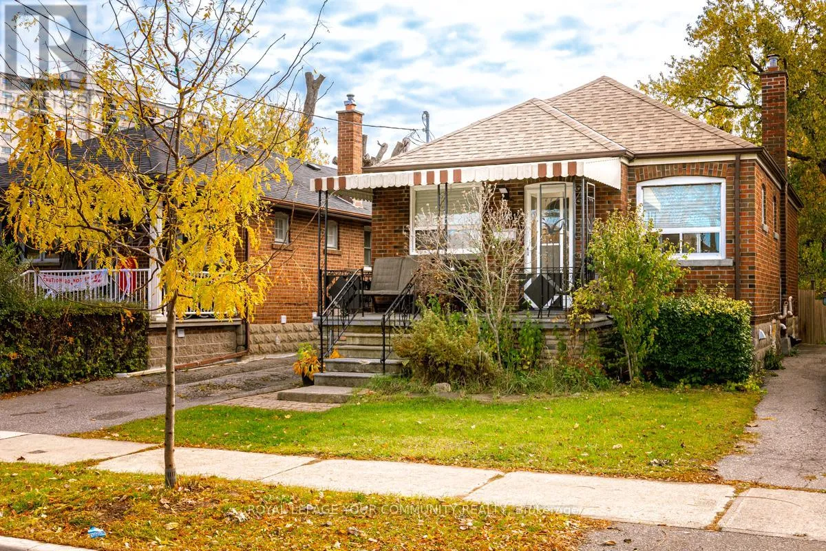 House for rent: 231 Church Street, Toronto, Ontario M9N 1N9