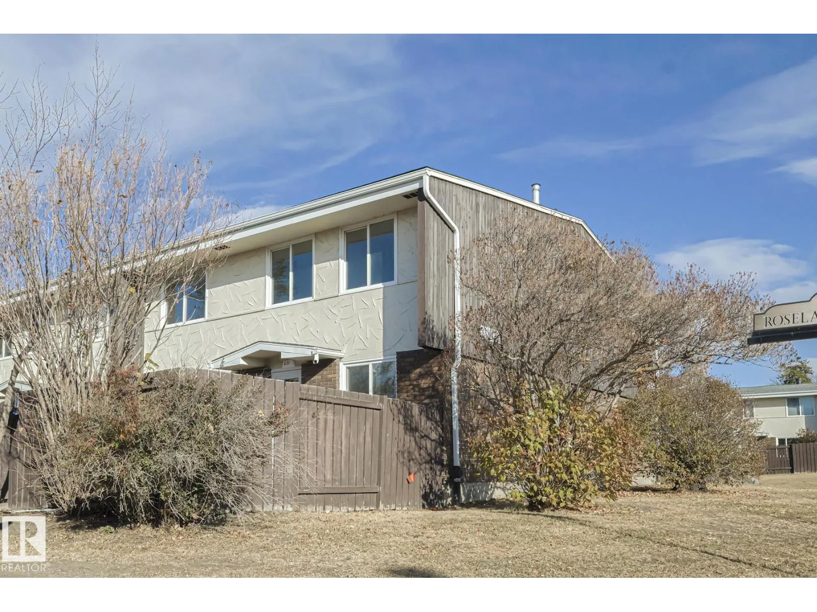 Row / Townhouse for rent: 231 Roseland Vg Nw, Edmonton, Alberta T5E 5R6