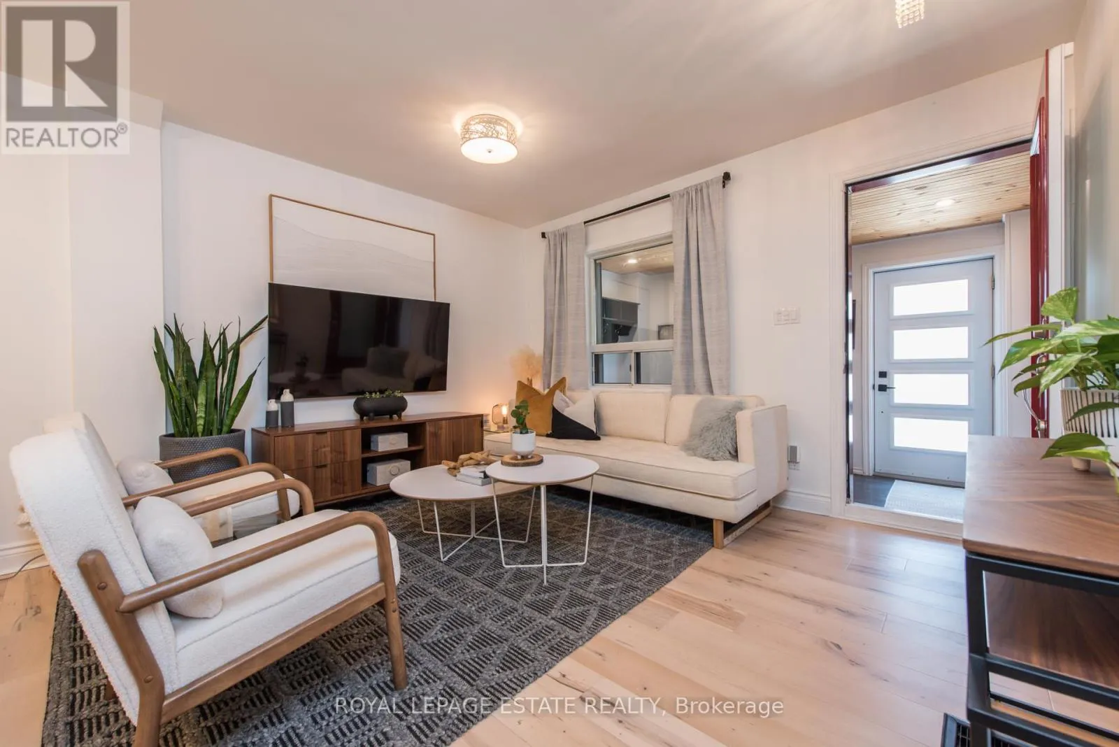 House for rent: 2311 Gerrard Street E, Toronto, Ontario M4E 2E5