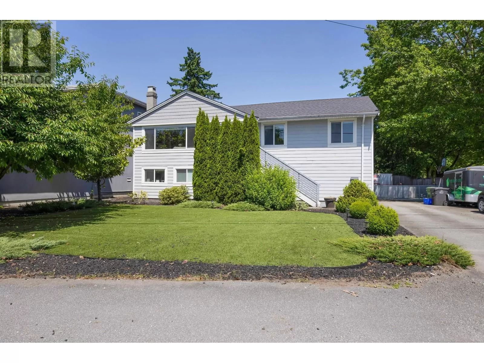 House for rent: 23177 Willett Avenue, Richmond, British Columbia V6V 3C6