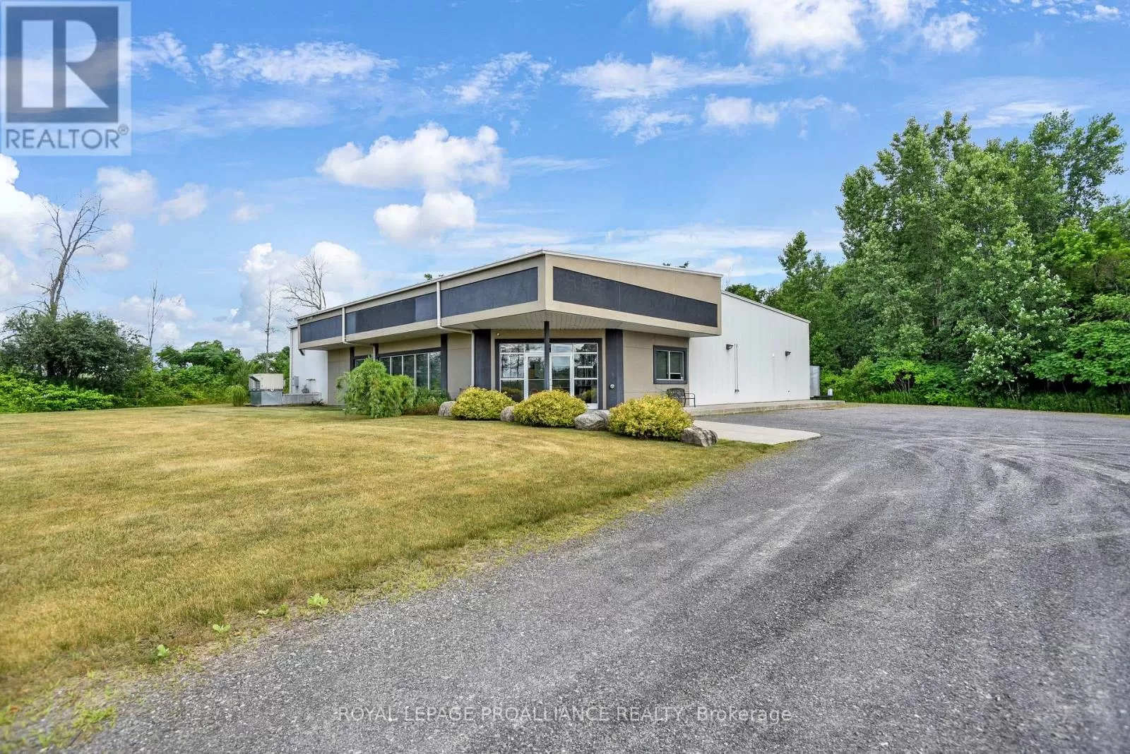 2318 Second Concession Road, Augusta, Ontario K6V 5T1