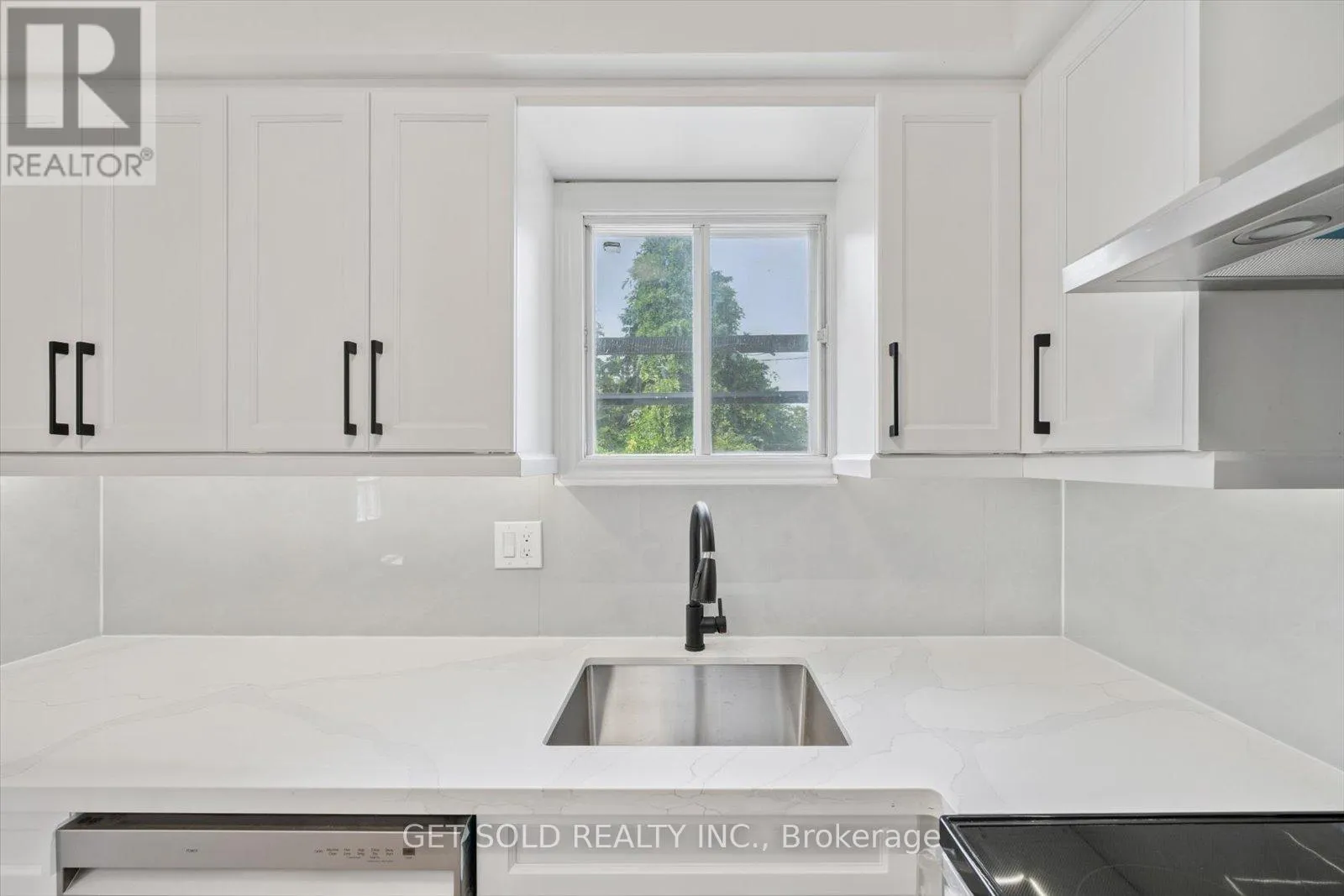 House for rent: 232 Kozlov Street, Barrie, Ontario L4N 7H6